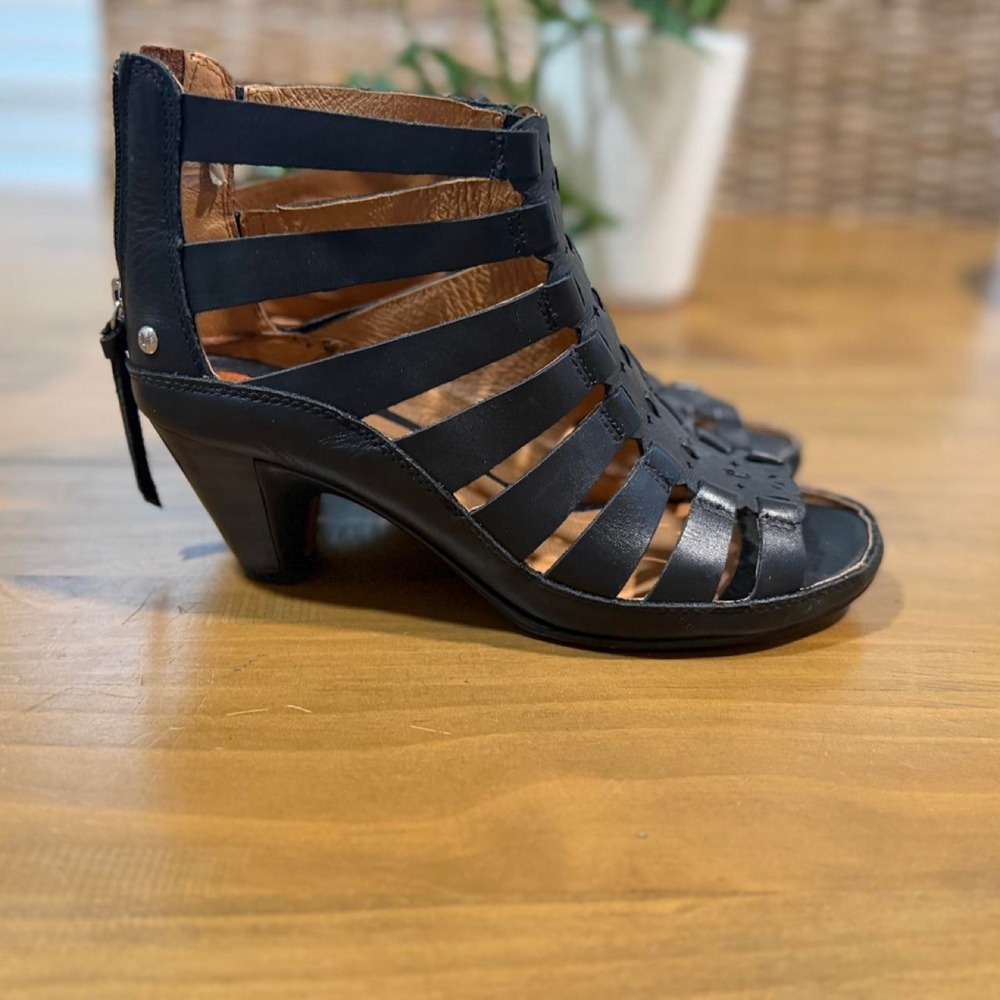 Pikolinos Java Laser cut Black Leather Gladiator Heeled Sandals Fall witchy